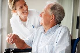 اهم النصائح لـ رعاية المسنين بالمنزل وكيفية التعامل معهم