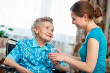 الرعاية المنزلية لكبار السن